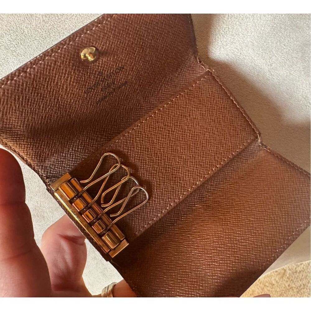 Louis Vuitton Monogram key case ✨ Vintage ✨ Authentic - Picture 6 of 15